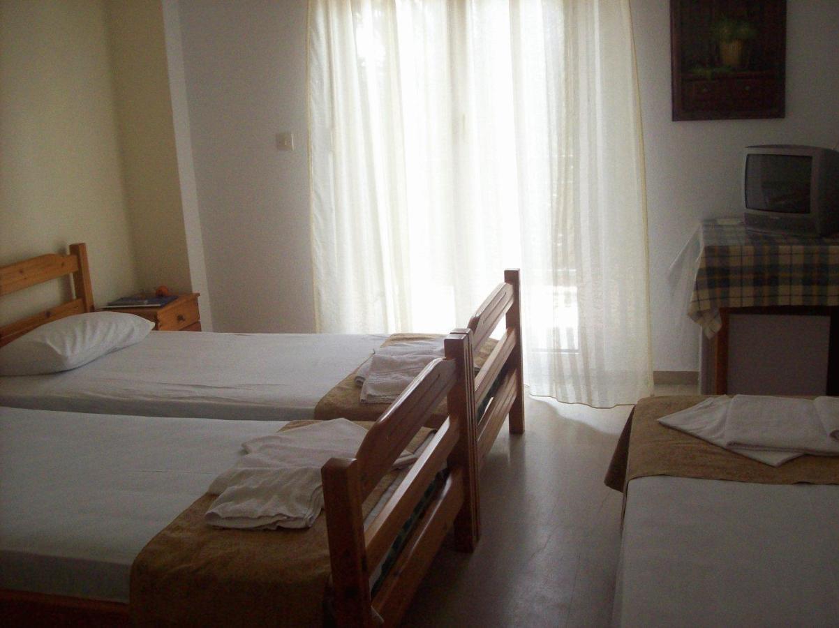 Aquarius Hotel Fourka Room photo