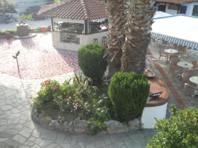 Aquarius Hotel Fourka Exterior photo